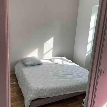 Appartement Avec Parking Proche Cathedrale Bourges Luaran gambar