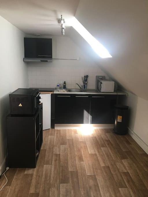 Appartement Avec Parking Proche Cathedrale Bourges Luaran gambar